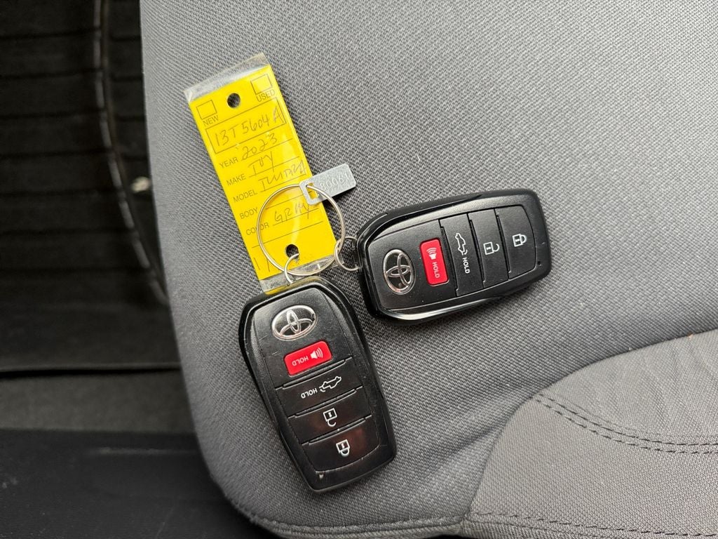 2023 Toyota TUNDRA 4X4 SR5