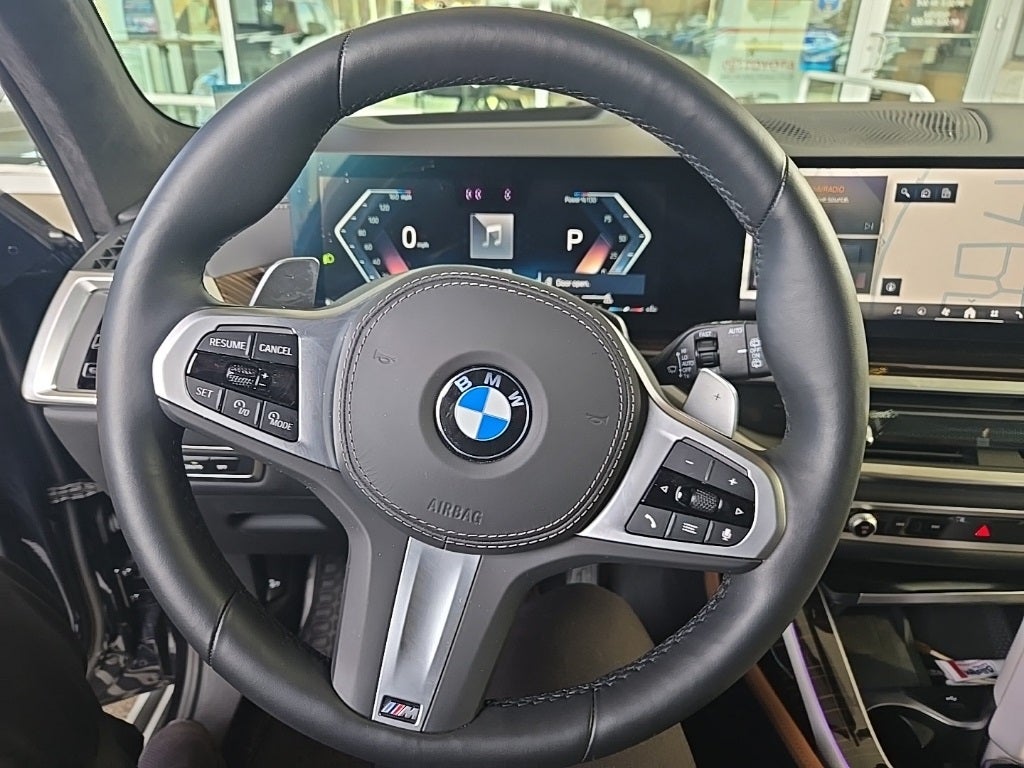 2025 BMW X7 xDrive40i