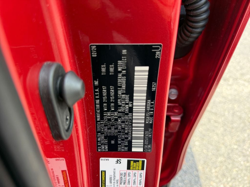 2026 Toyota Corolla Cross LE