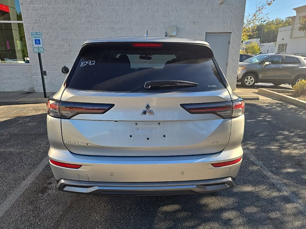 2025 Mitsubishi Outlander SE