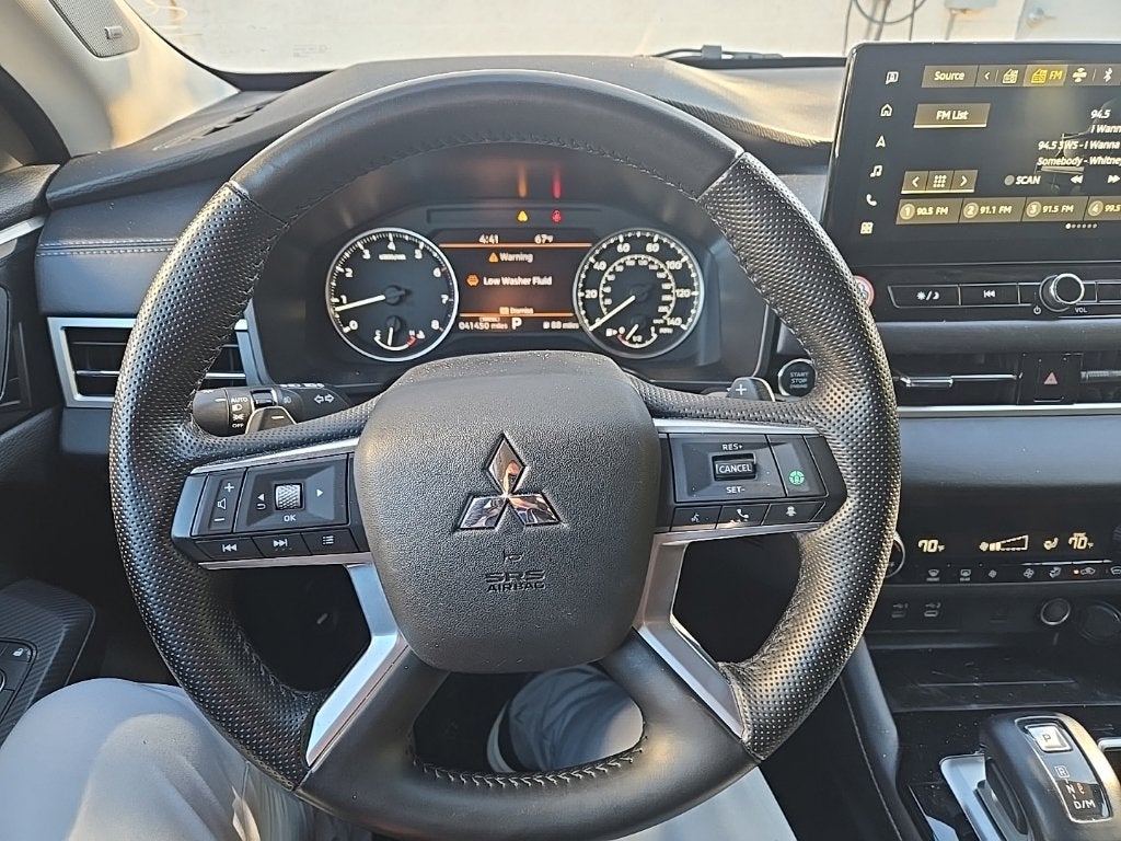 2025 Mitsubishi Outlander SE