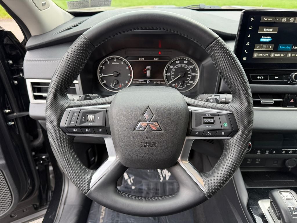 2025 Mitsubishi Outlander SE
