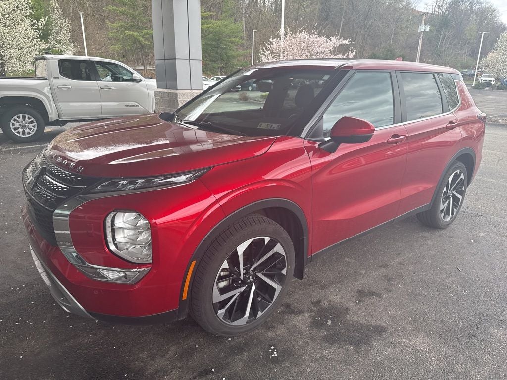 2024 Mitsubishi Outlander SE