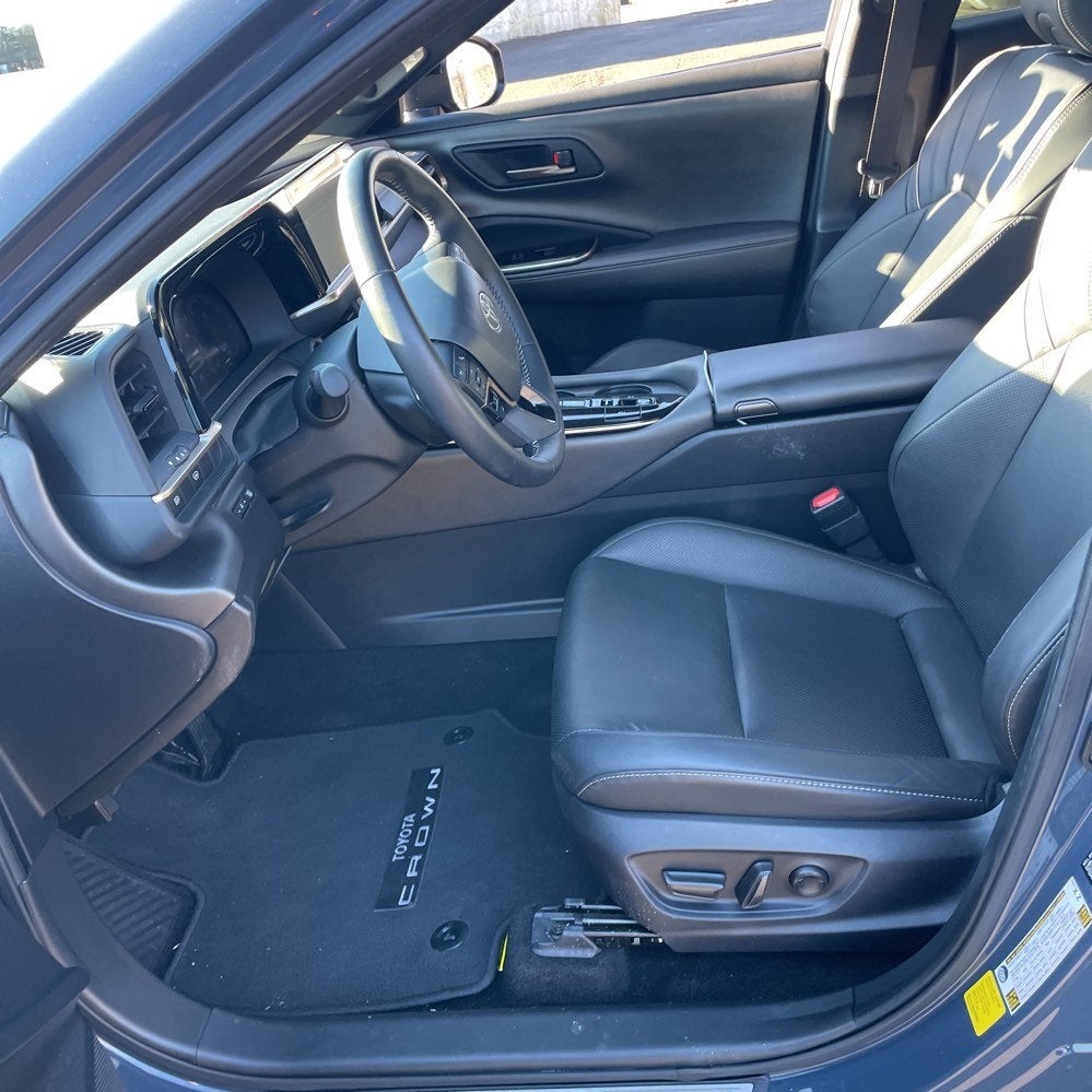 2025 Toyota CROWN Nightshade