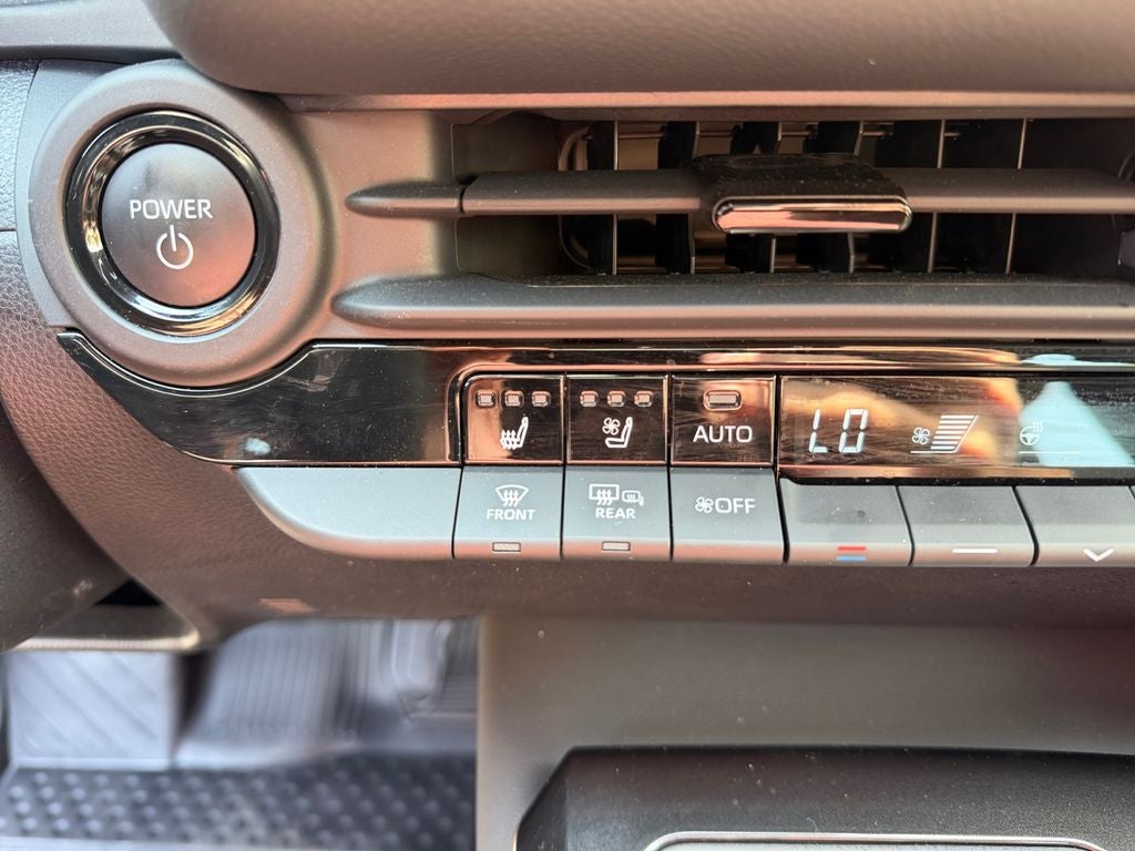 2026 Toyota CROWN XLE