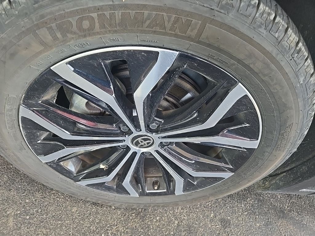 2024 Toyota Crown XLE