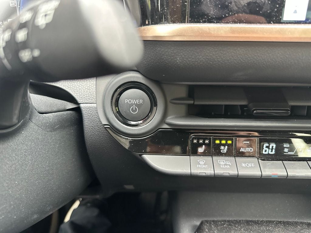 2025 Toyota Crown Signia XLE
