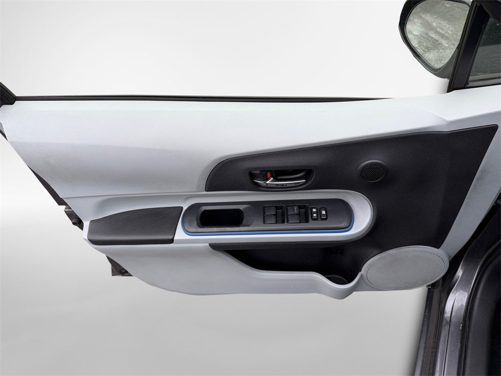 2012 Toyota PRIUS c Three