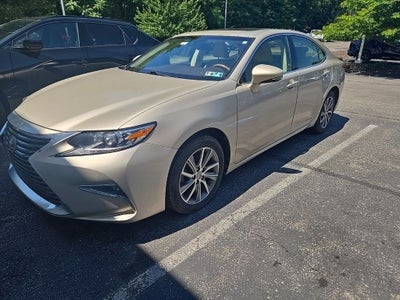 2017 Lexus ES 300h
