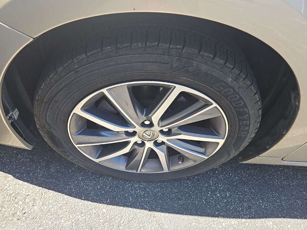 2017 Lexus ES 300h