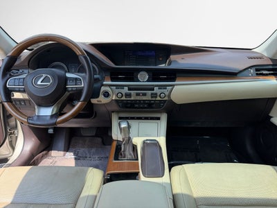 2017 Lexus ES 300h