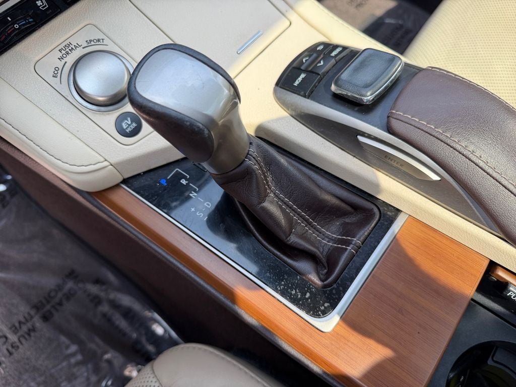2017 Lexus ES 300h