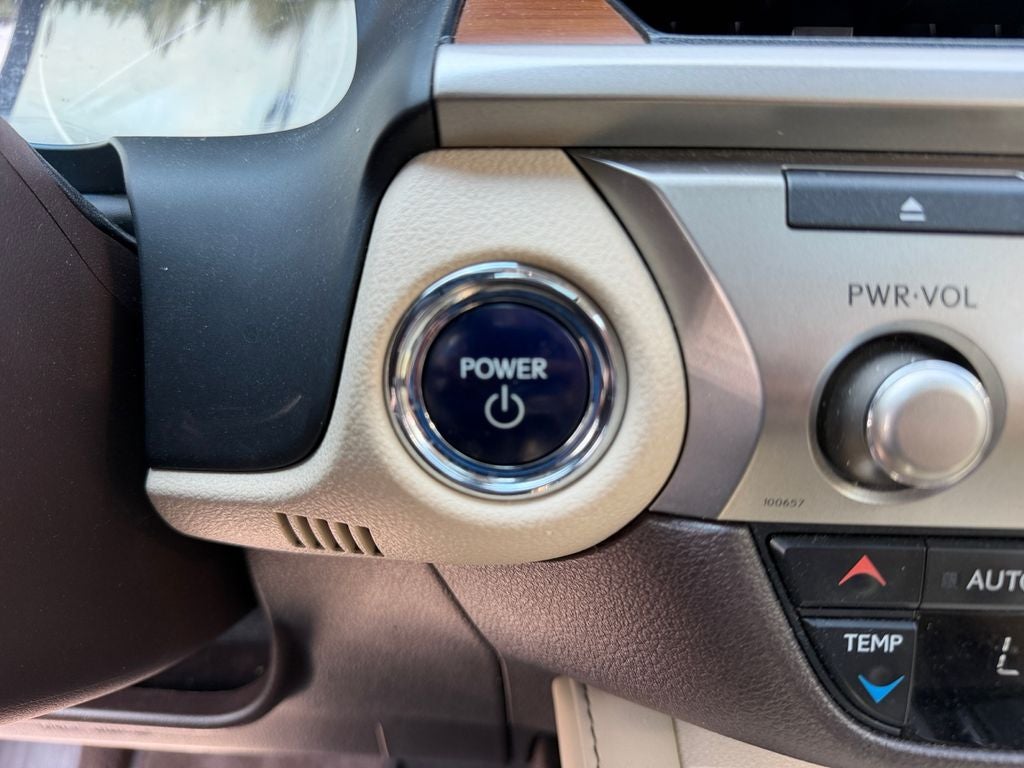 2017 Lexus ES 300h
