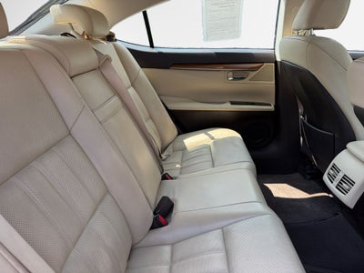 2017 Lexus ES 300h
