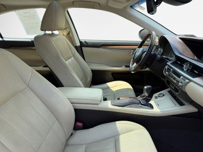 2017 Lexus ES 300h