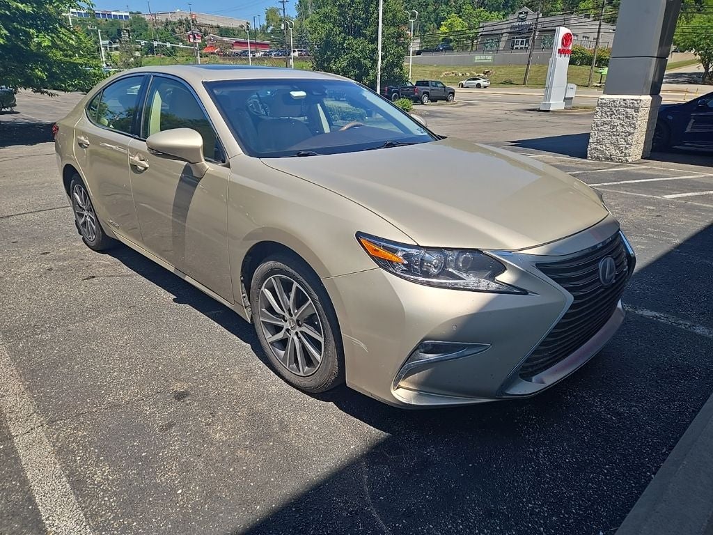 2017 Lexus ES 300h