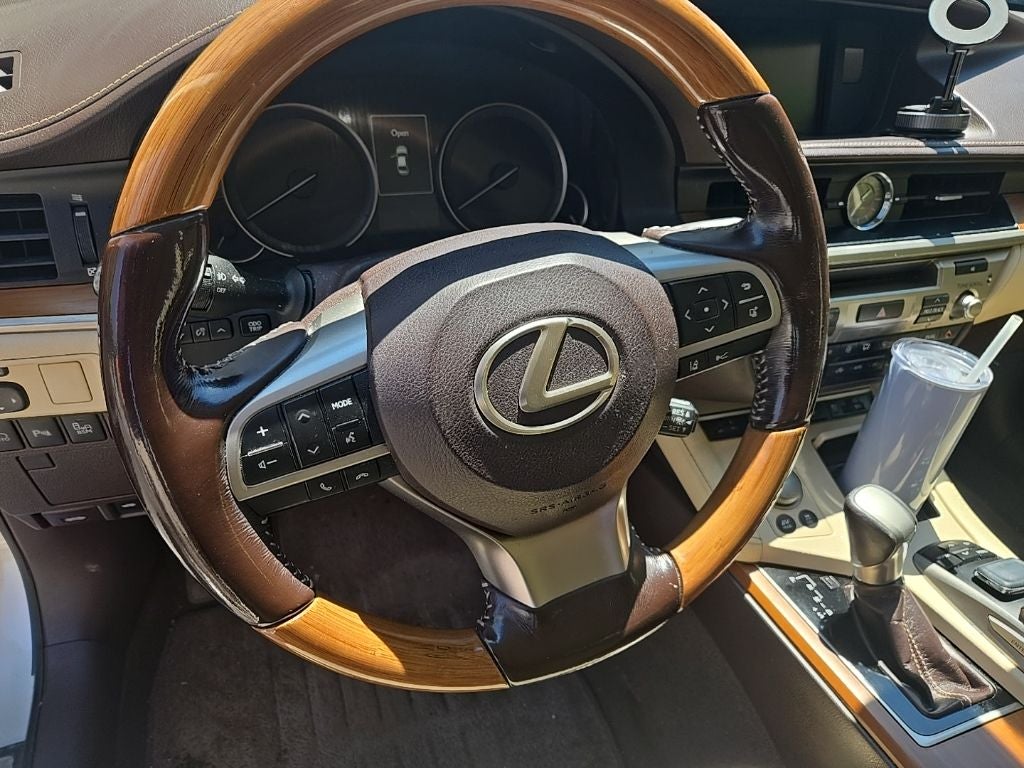 2017 Lexus ES 300h