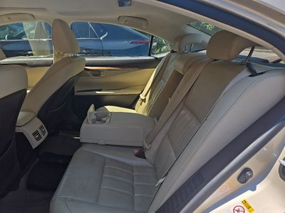 2017 Lexus ES 300h
