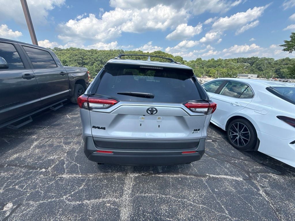 2025 Toyota RAV4 Hybrid XLE