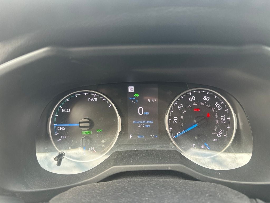 2022 Toyota RAV4 Hybrid XLE