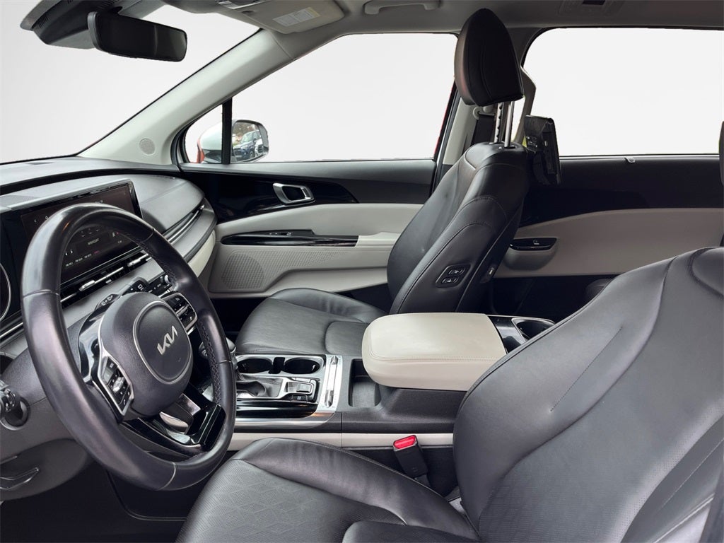 2022 Kia Carnival SX