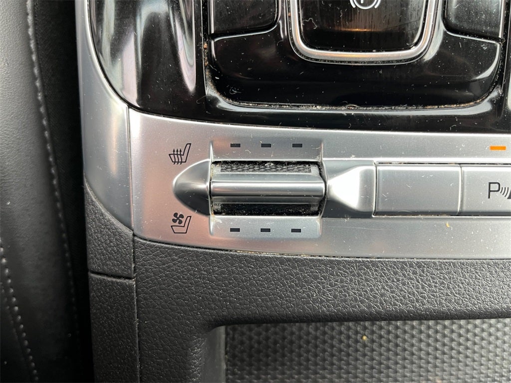 2022 Kia Carnival SX