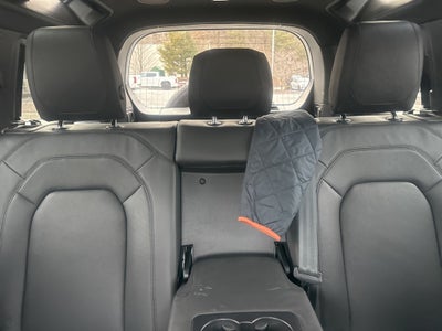 2024 Land Rover Defender SE V8 P500