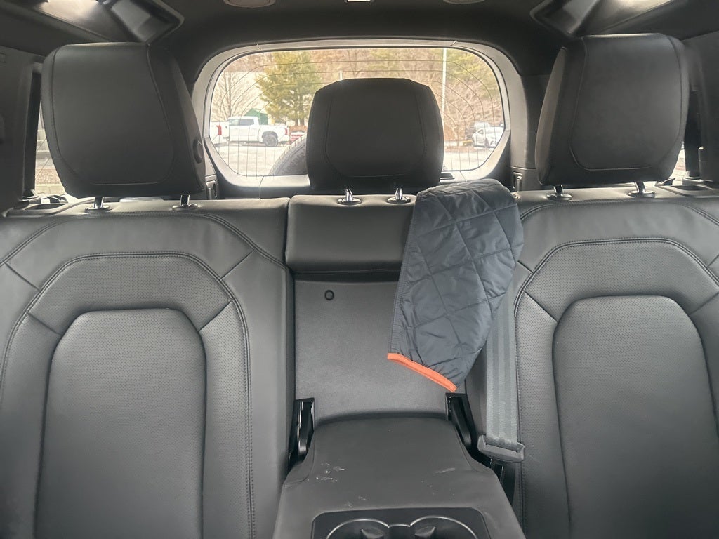 2024 Land Rover Defender SE V8 P500