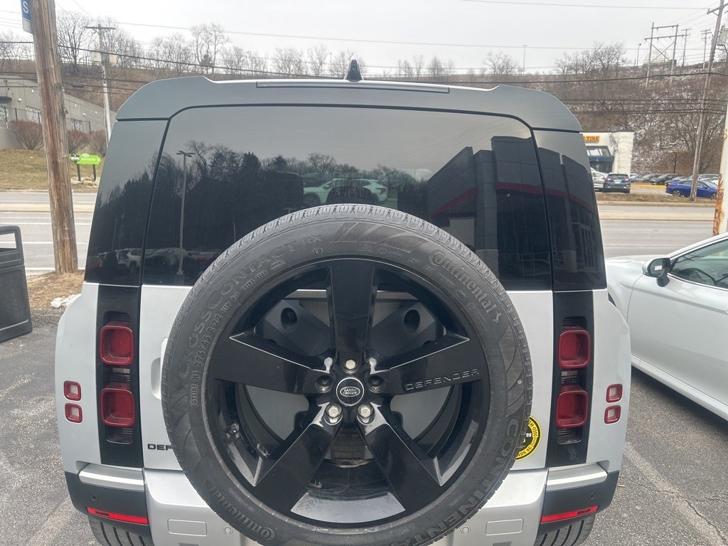 2024 Land Rover Defender SE V8 P500