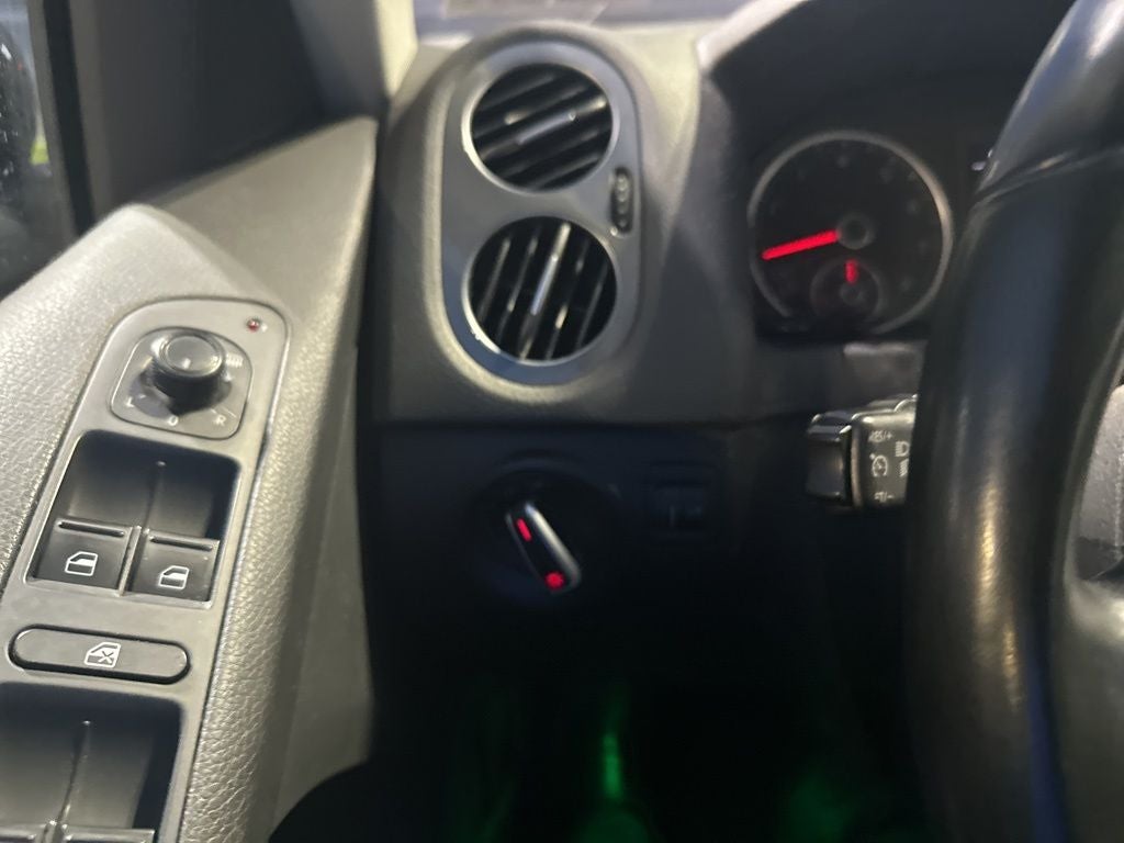 2018 Volkswagen Tiguan Limited 2.0T 4Motion