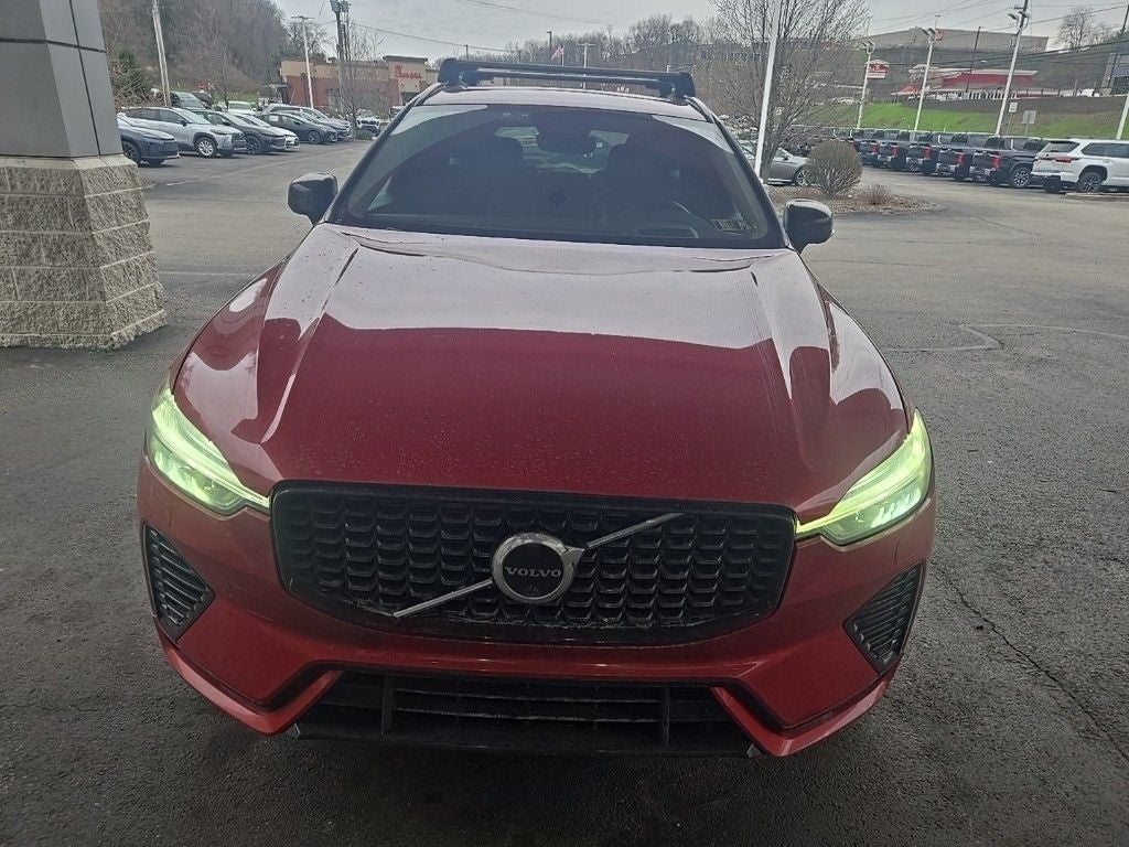 2023 Volvo XC60 Recharge Plug-In Hybrid Ultimate DARK THEME