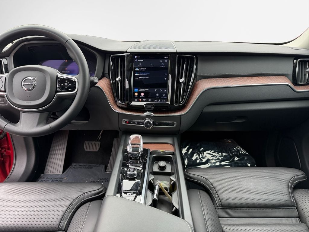2023 Volvo XC60 Ultimate DARK THEME