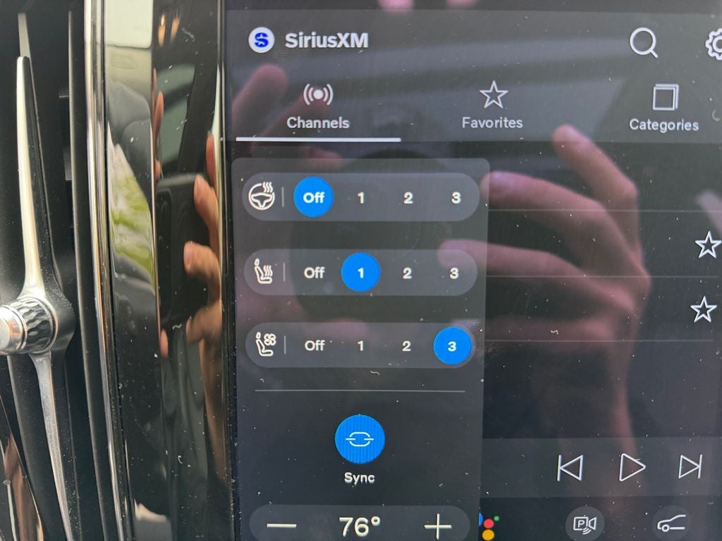 2023 Volvo XC60 Ultimate DARK THEME
