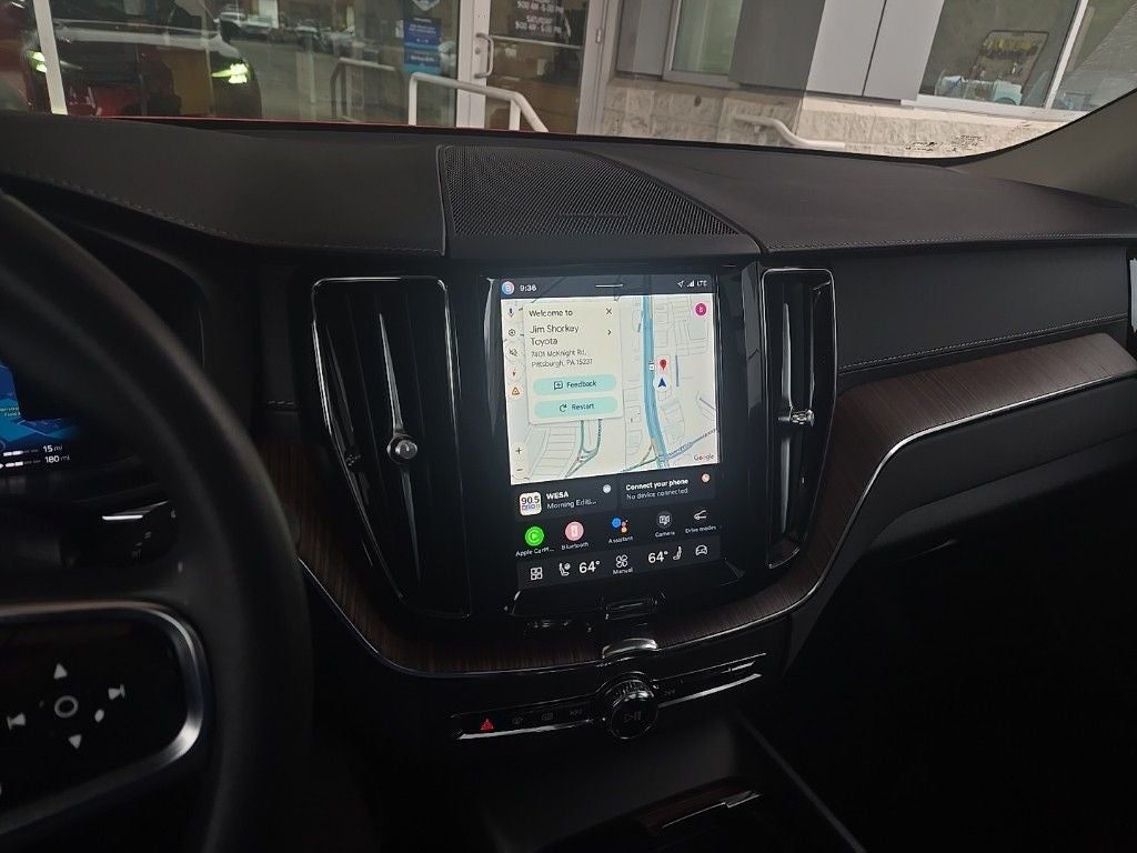 2023 Volvo XC60 Recharge Plug-In Hybrid Ultimate DARK THEME