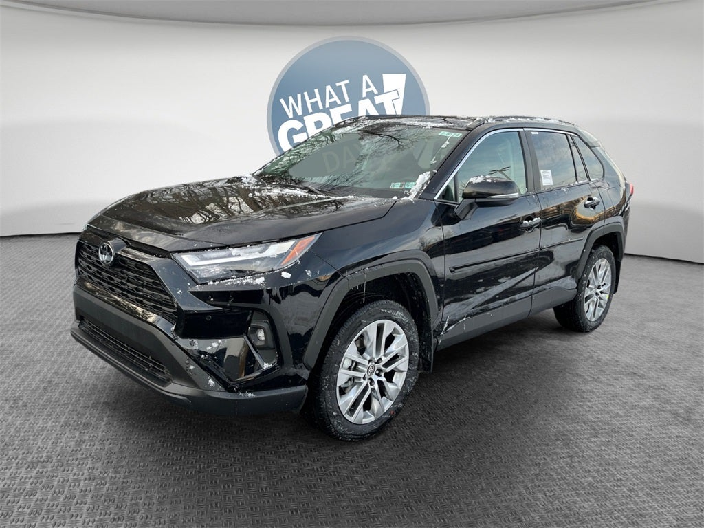 2025 Toyota RAV4 XLE Premium
