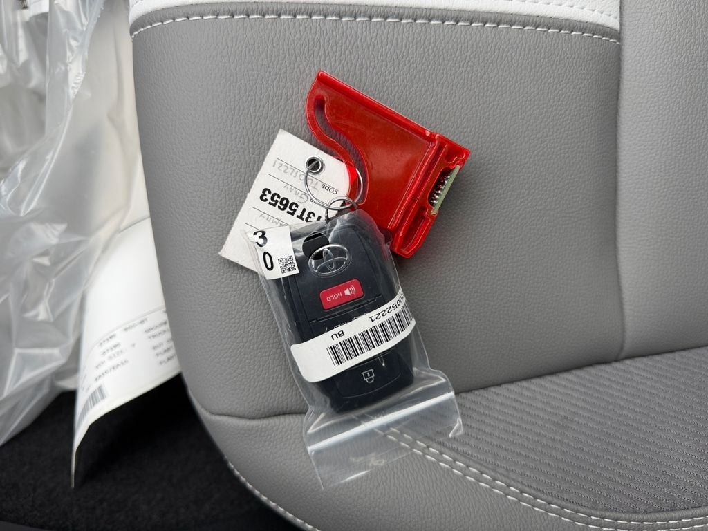 2026 Toyota Camry SE AWD