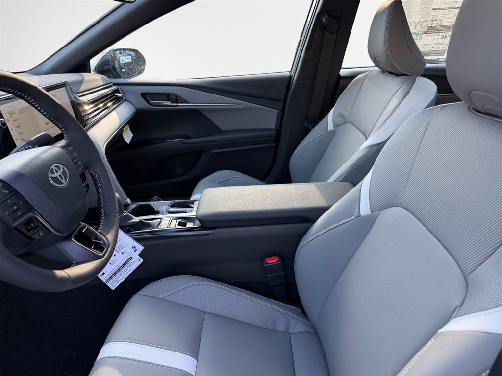 2026 Toyota Camry SE AWD