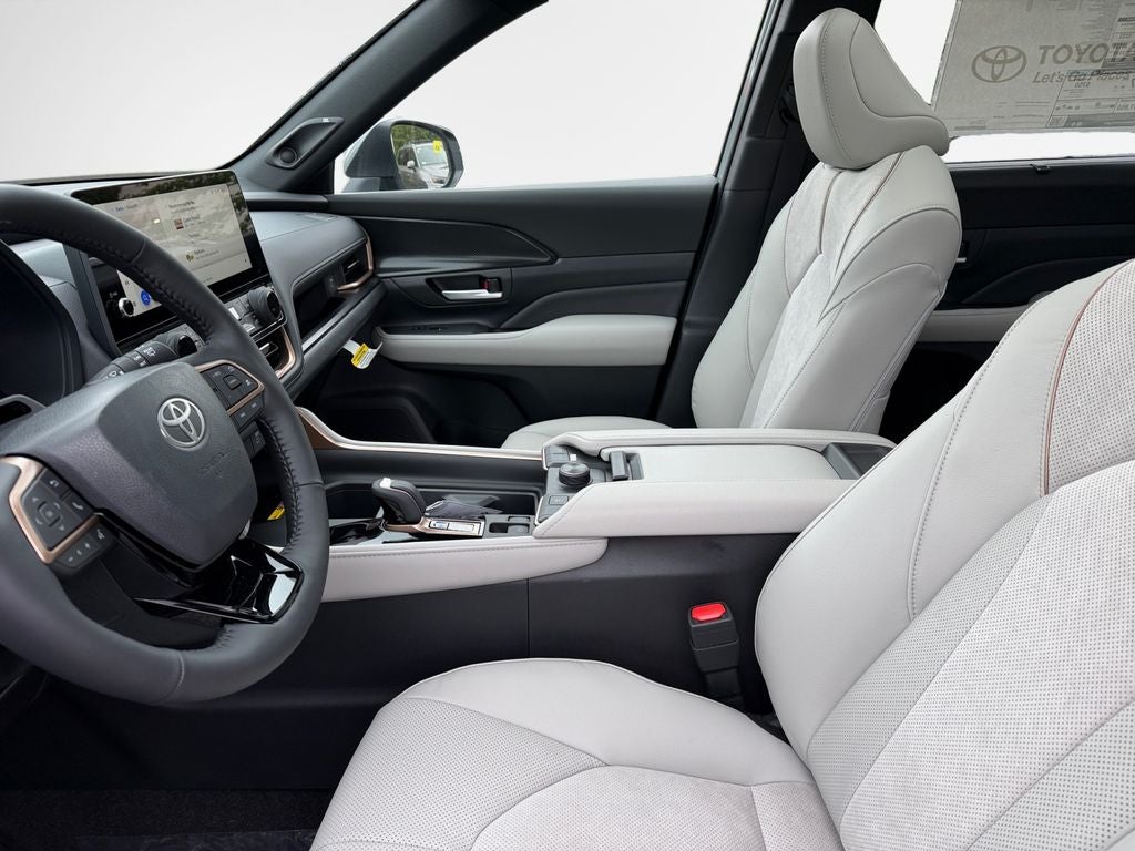 2026 Toyota Grand Highlander Hybrid MAX Platinum