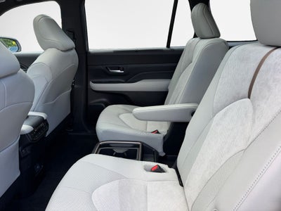 2026 Toyota Grand Highlander Hybrid MAX Platinum