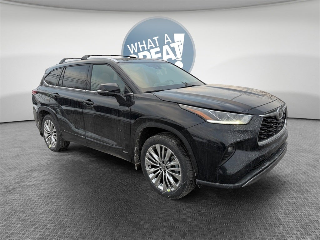 2026 Toyota Highlander Hybrid Platinum