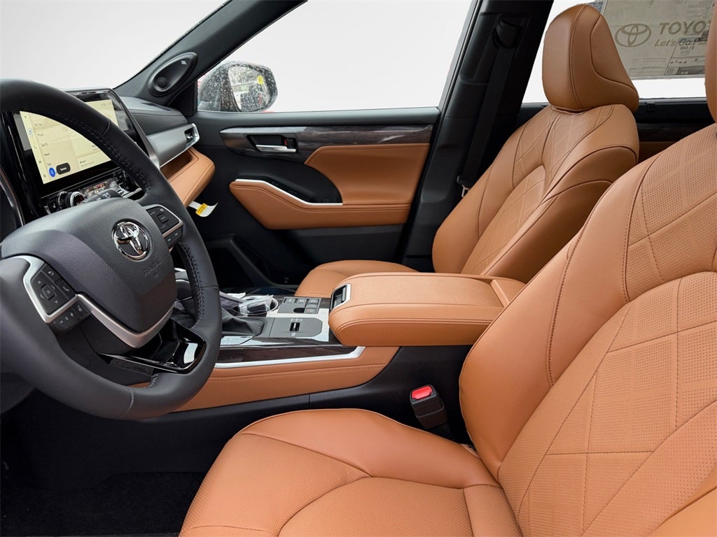 2026 Toyota Highlander Hybrid Platinum