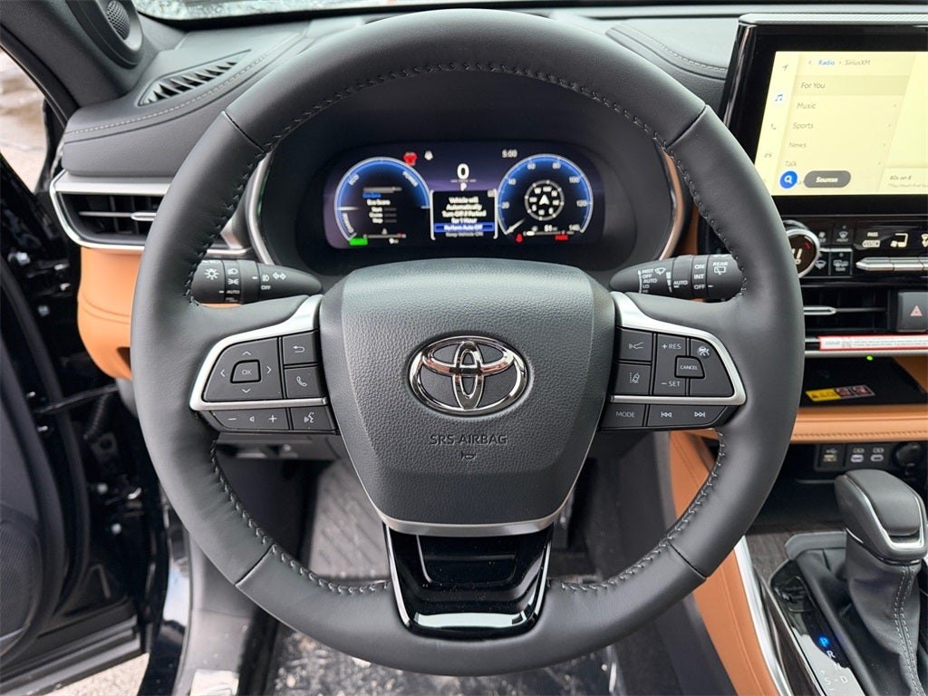 2026 Toyota Highlander Hybrid Platinum