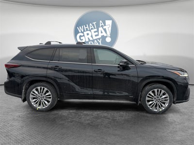 2026 Toyota Highlander Hybrid Platinum
