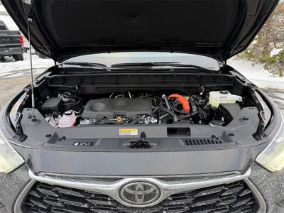 2026 Toyota Highlander Hybrid Platinum