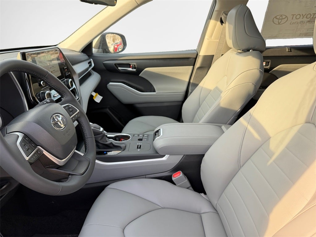 2026 Toyota Highlander Hybrid XLE