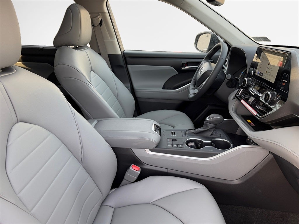 2026 Toyota Highlander Hybrid XLE