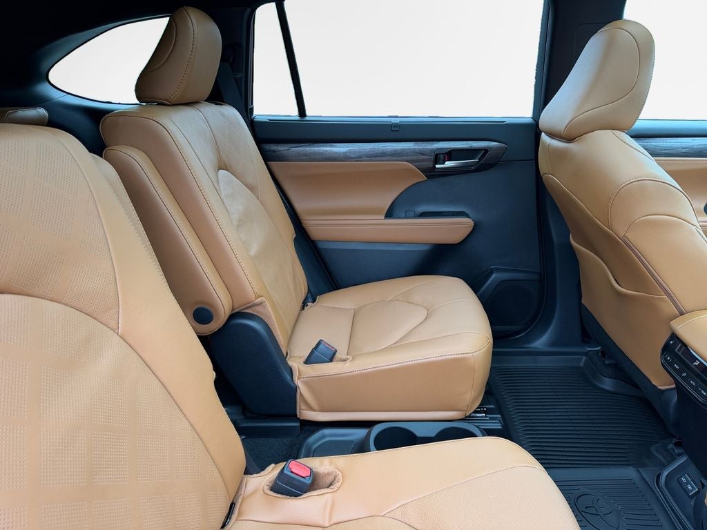 2026 Toyota Highlander Platinum