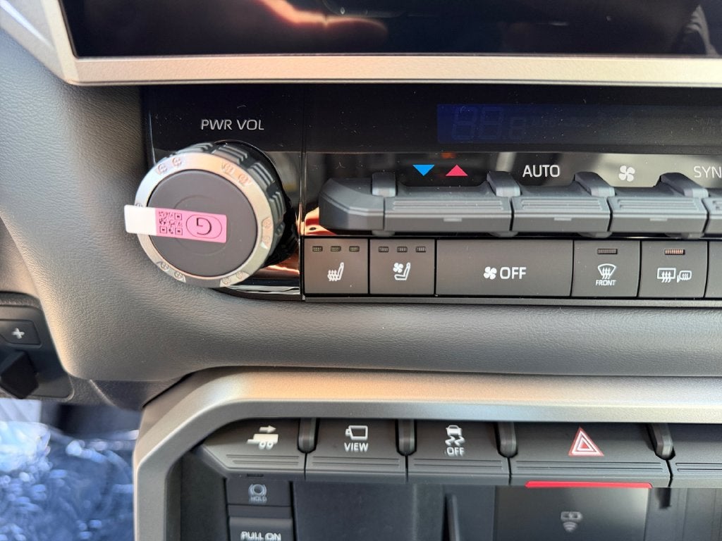 2026 Toyota Tundra i-FORCE MAX Tundra Platinum