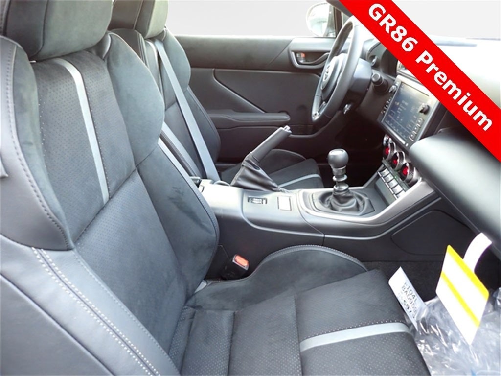 2025 Toyota GR86 Premium MT