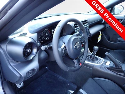2025 Toyota GR86 Premium MT